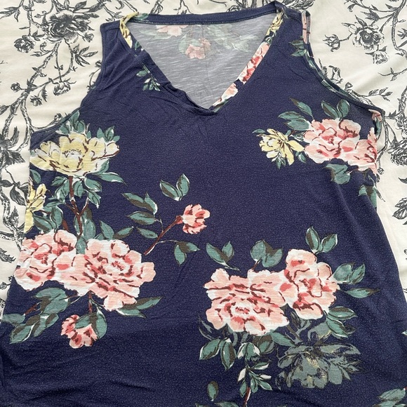 Maurice’s Flower Blouse - Picture 1 of 4